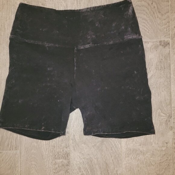 🎉 PINK VICTORIA’S ’s SECRET ACID WASH SHORTS - Picture 4 of 4